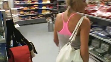 দুর্দশা, মেয়ে বাংলাদেশি মেয়েদের চোদাচুদির ভিডিও সমকামী