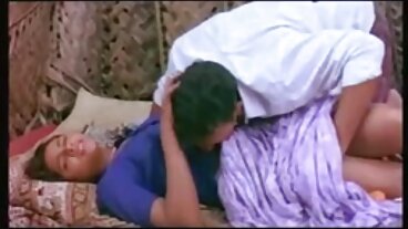 দুই অপেশাদার কালো সুন্দরী সন্তুষ্ট চোদা চুদির ভিডিও তাদের বন্ধু