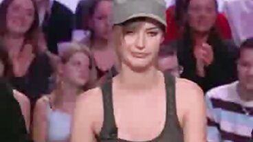 দুষ্টু অপেশাদার একটি ব্যাধিযুক্ত বাংলা চোদাচুদি বিডিও ত্রয়ী দুষ্টু কিছু করছেন